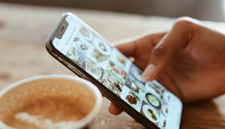 How To React To Messages On Instagram