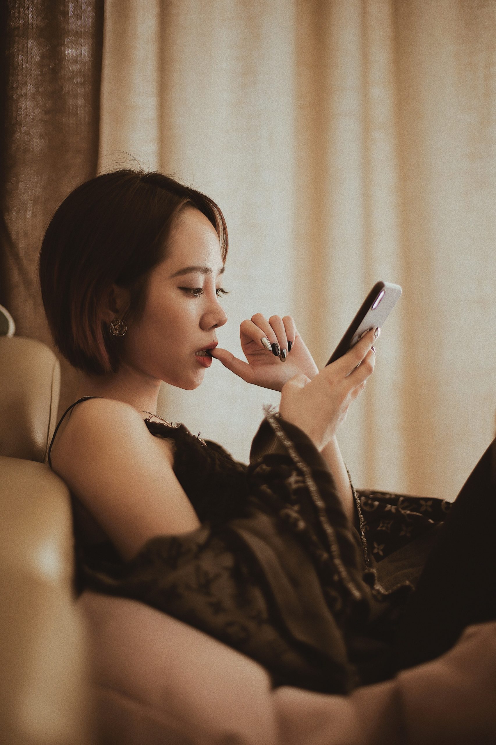 Check Cellular Data Settings