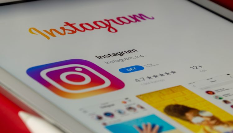 How to Get Gold Notes on Instagram (With 6 Steps) 